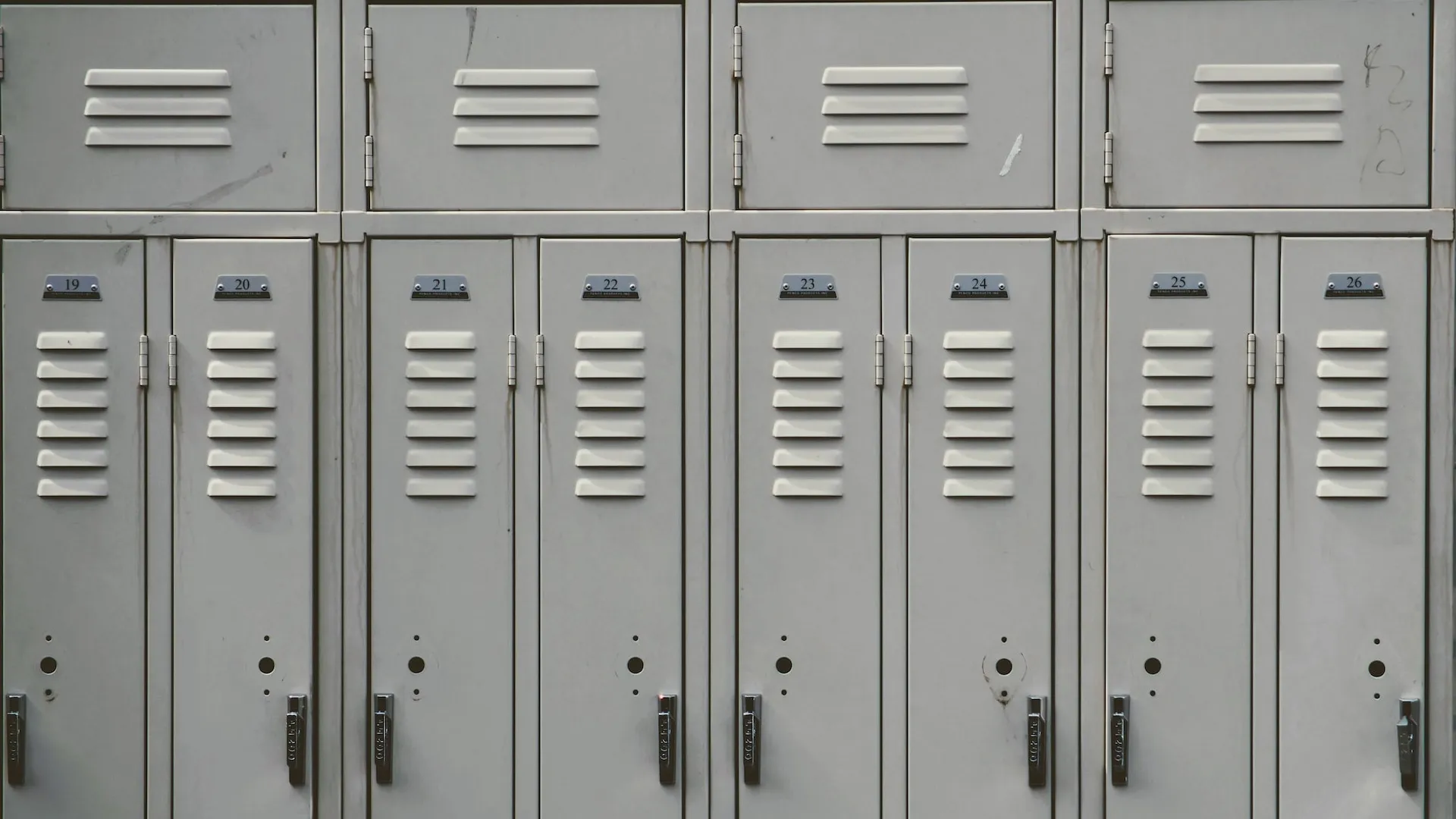 Lockers for things